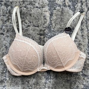 VICTORIA SECRET bombshell 💣 bra 34a NWT